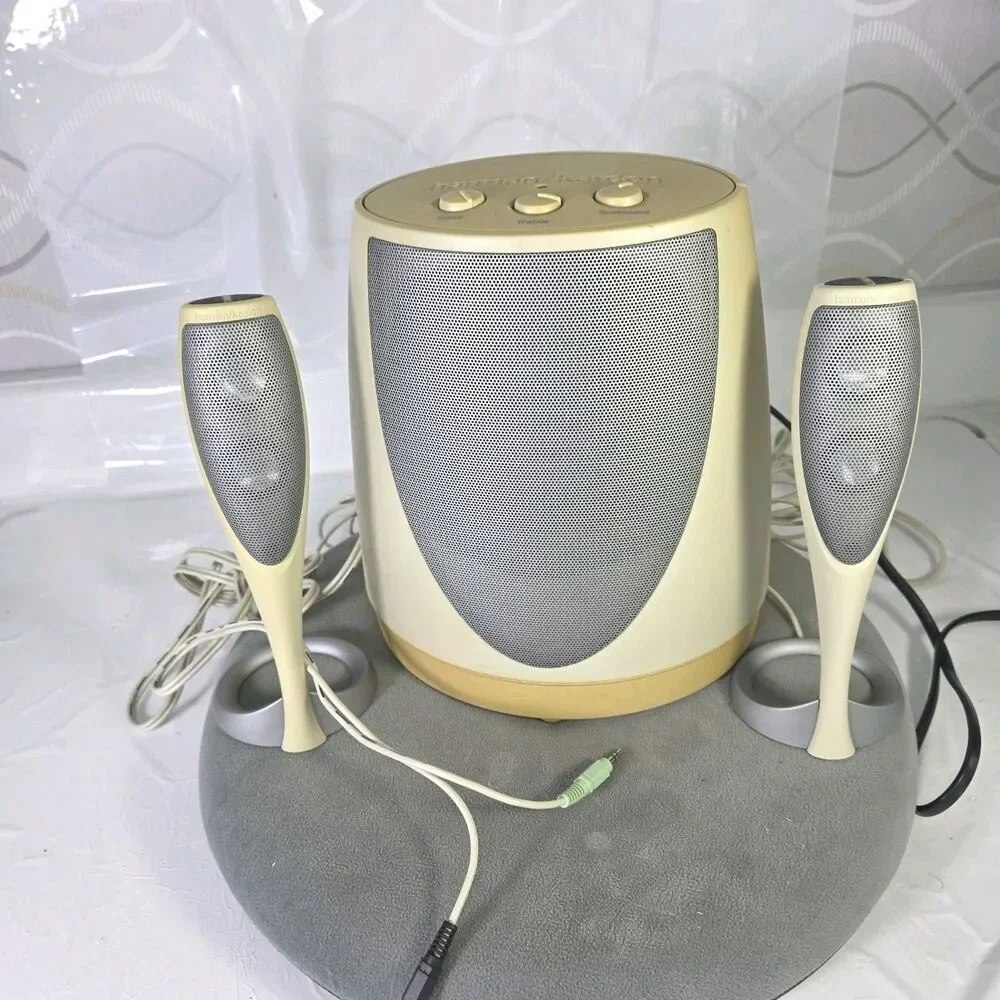 Harmon Kardon Subwoofer & Speakers HK695-01 - Picture 6 of 8